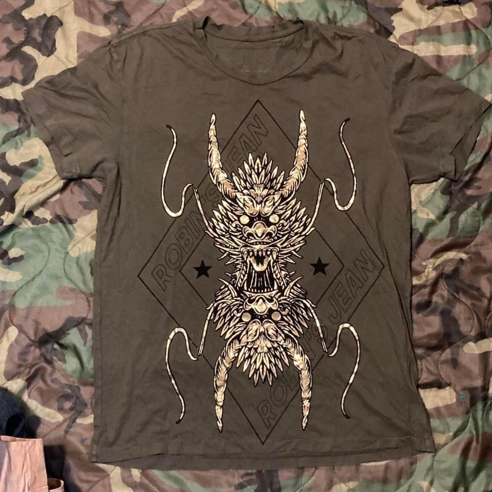 Robins‎ Jean olive graphic tee gold foil detail mens M/20